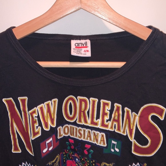 New Orleans tie up/tuck in shirt - Picture 2 of 3